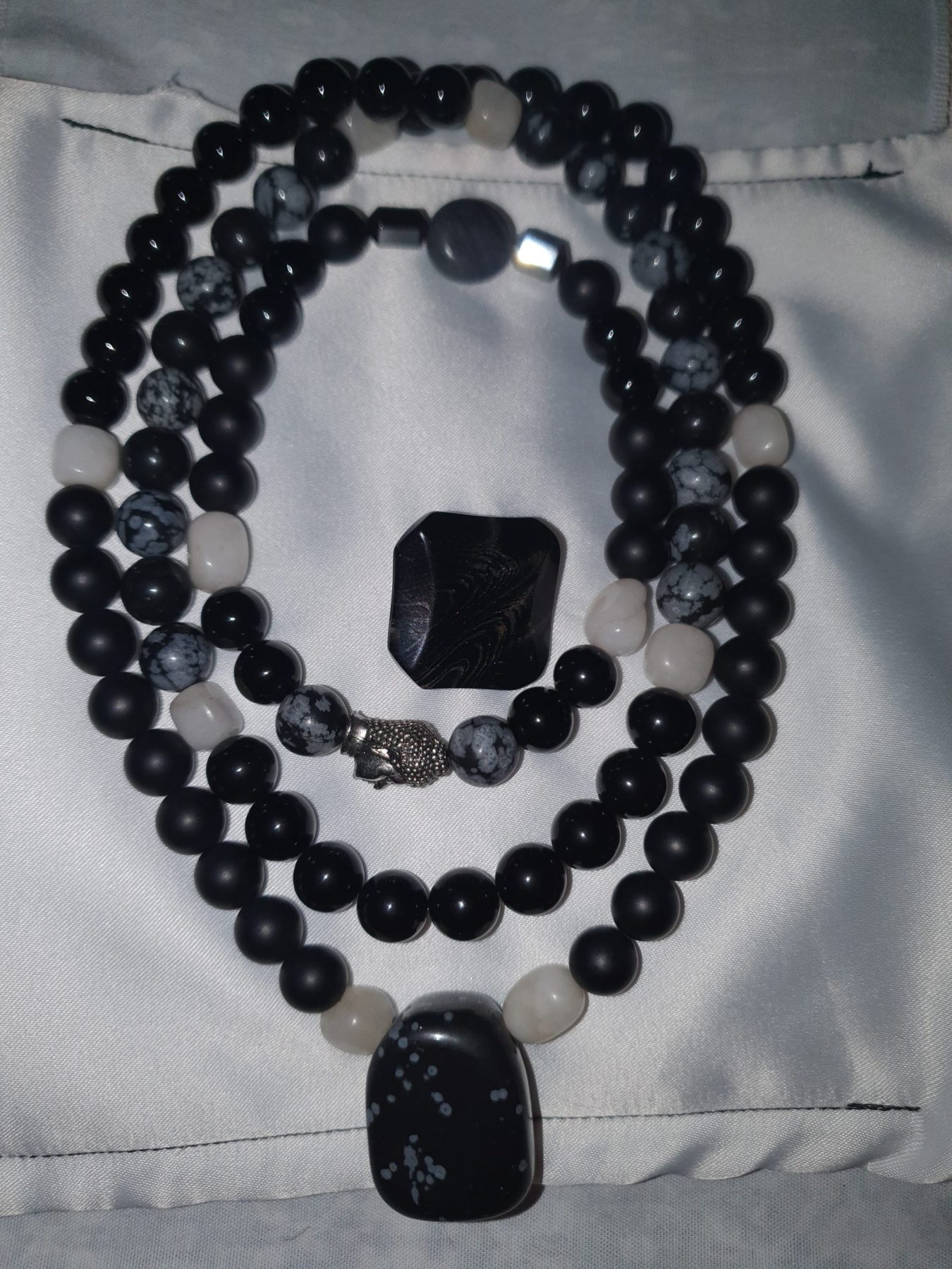 Black Onyx And Snowflake Obsidian Buddha Set